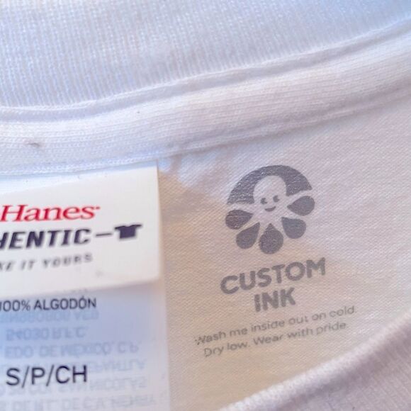 WHITE SHORT SLEEVE CUSTOM INK T-SHIRT “ALL HAIL THE CHOCOLATE QUEEN” in BROWN S - Picture 3 of 4